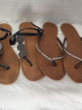 Clearance   2 For 1 Ardene Sandals , Size 7